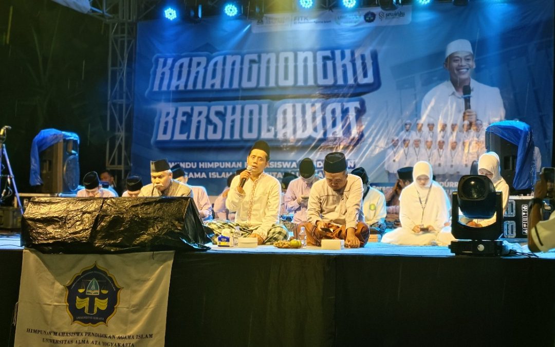 Karangnongko Bersholawat Meriahkan. Puncak Harlah Sewindu HIMA PAI Universitas Alma Ata Yogyakarta 